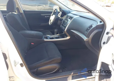 2015 Nissan Altima 2.5 S из США, поврежденный, VIN 1N4AL3AP7FC120321